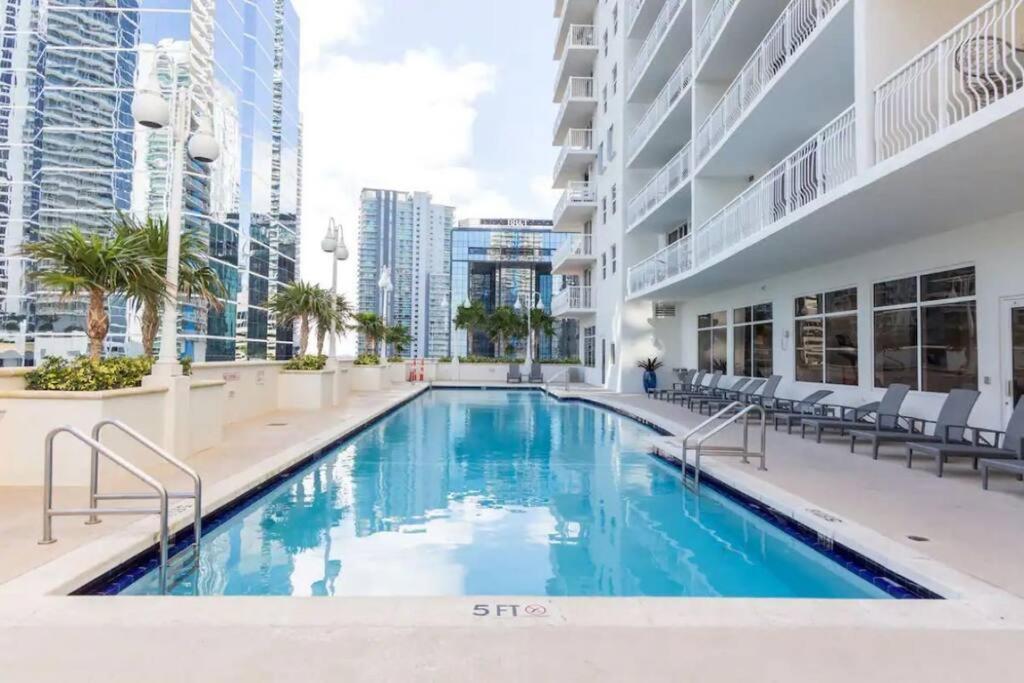 Glam Studio: Sleeps 4 X Pool X Gym X Parking Apartamento *
